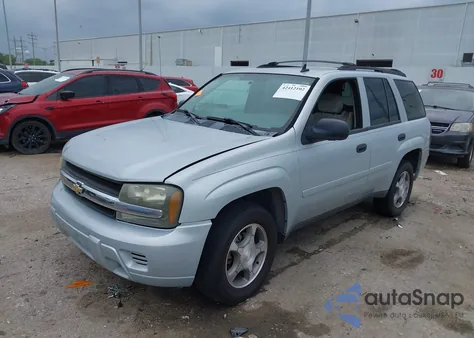 2007 Chevrolet Trailblazer Ls z USA, uszkodzony, nr VIN 1GNDS13S172232479